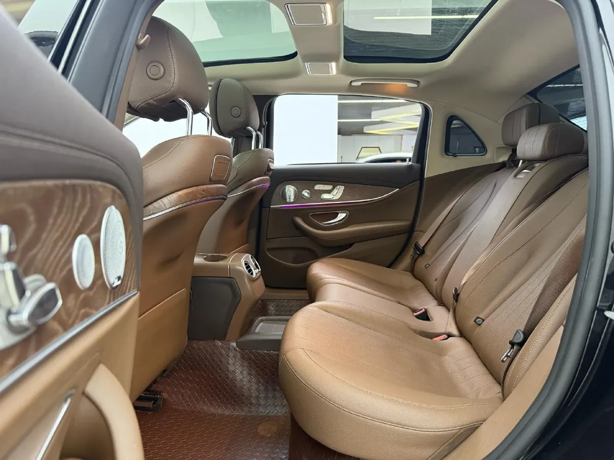 2020 Mercedes-Benz E Class 2.0T 258HP L4 9AT,autocango,china used car exporter,china ev exporter,chinese used car exporter,chinese used ev exporter