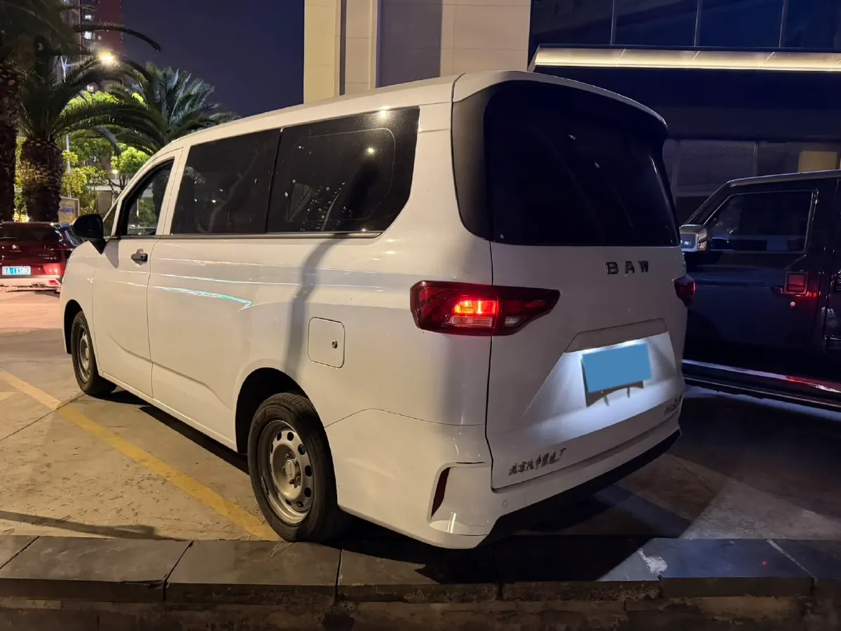 2024 BAW RuiSheng Trump M7 1.6L 124HP L4 5MT,autocango,china used car exporter,china ev exporter,chinese used car exporter,chinese used ev exporter