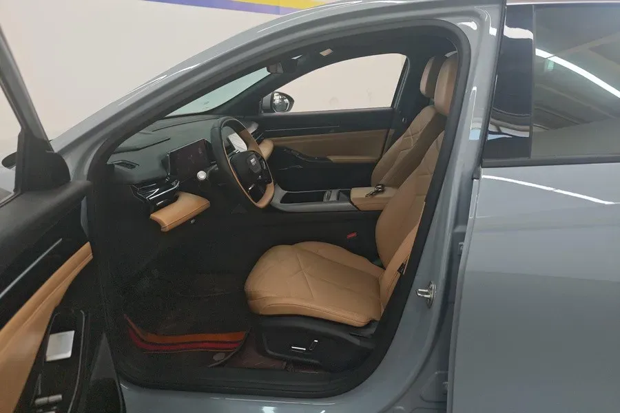 2024 Geely Galaxy L6 1.5T 163HP L4 3DHT PHEV,autocango,china used car exporter,china ev exporter,chinese used car exporter,chinese used ev exporter