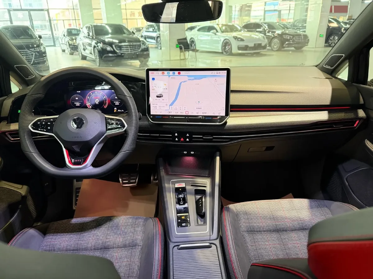 2025 Volkswagen GolfGTI 2.0T 220HP L4 7DCT,autocango,china used car exporter,china ev exporter,chinese used car exporter,chinese used ev exporter