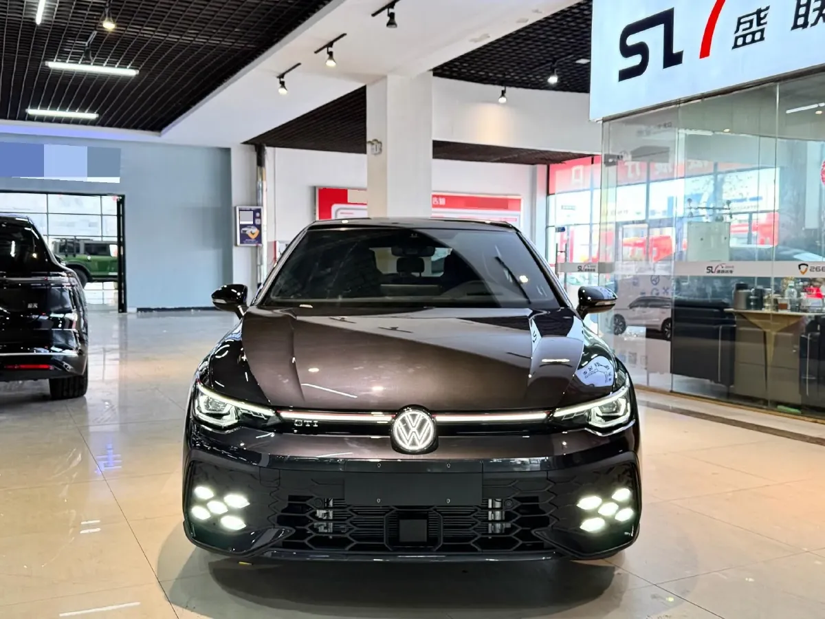 2025 Volkswagen GolfGTI 2.0T 220HP L4 7DCT,autocango,china used car exporter,china ev exporter,chinese used car exporter,chinese used ev exporter