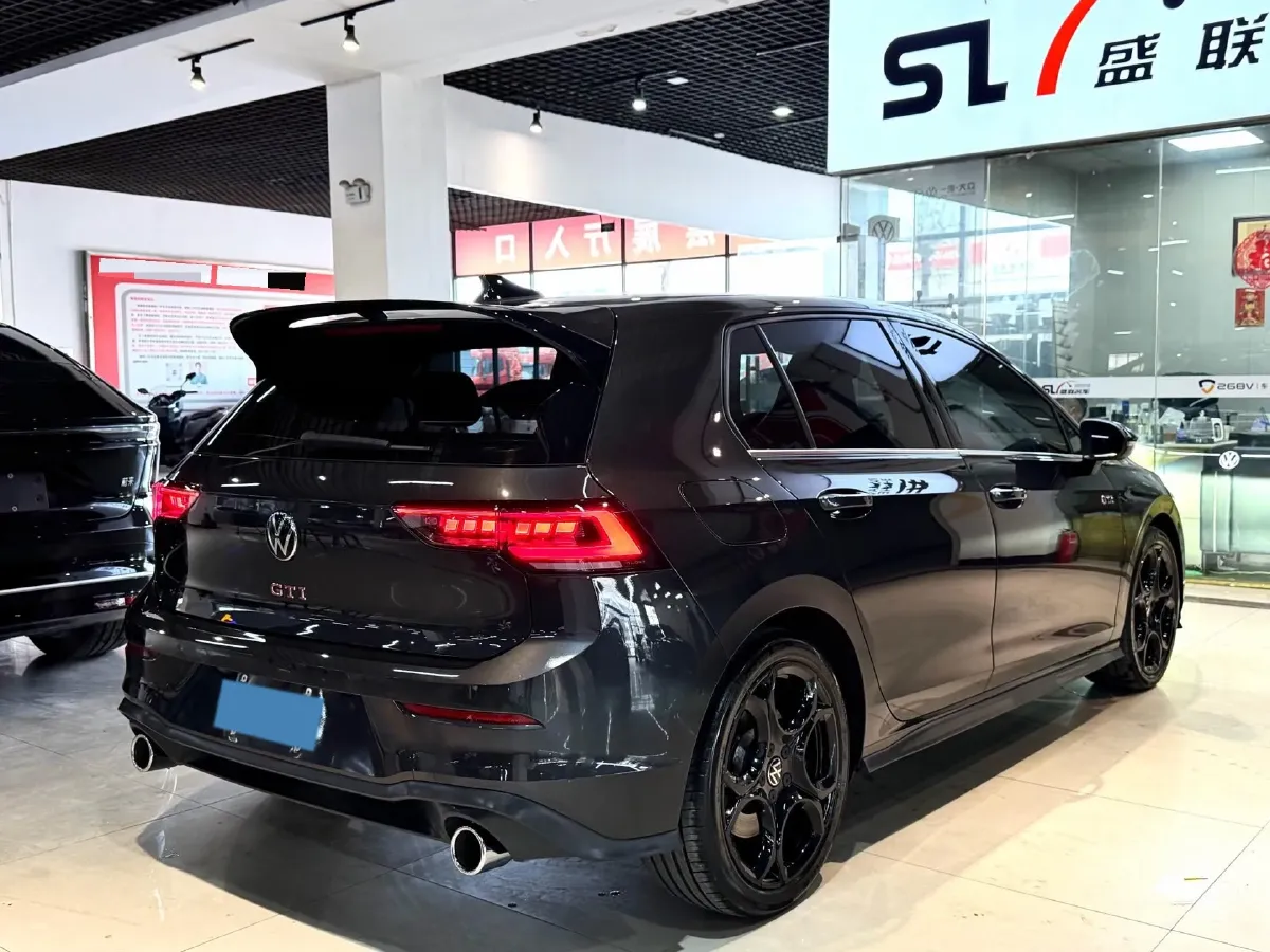 2025 Volkswagen GolfGTI 2.0T 220HP L4 7DCT,autocango,china used car exporter,china ev exporter,chinese used car exporter,chinese used ev exporter