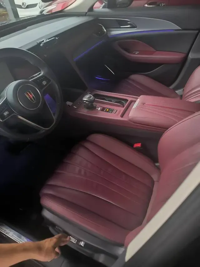 2024 HongQi H5 2.0T 224HP L4 8AT,autocango,china used car exporter,china ev exporter,chinese used car exporter,chinese used ev exporter