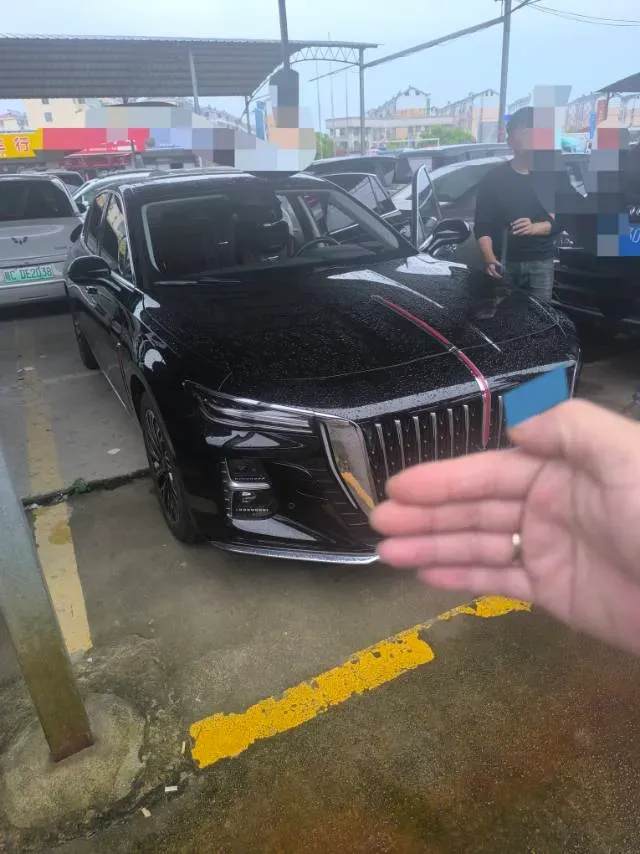 2024 HongQi H5 2.0T 224HP L4 8AT,autocango,china used car exporter,china ev exporter,chinese used car exporter,chinese used ev exporter