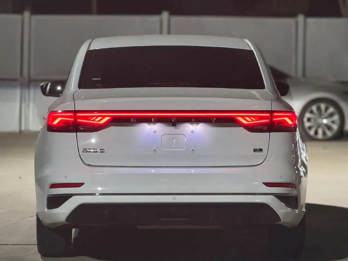 2022 Geely Emgrand 1.5L 114HP L4 CVT,autocango,china used car exporter,china ev exporter,chinese used car exporter,chinese used ev exporter