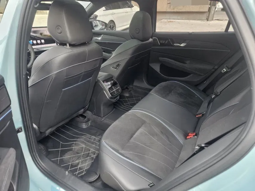 2025 Volkswagen Passat 2.0T 220HP L4 7DCT,autocango,china used car exporter,china ev exporter,chinese used car exporter,chinese used ev exporter