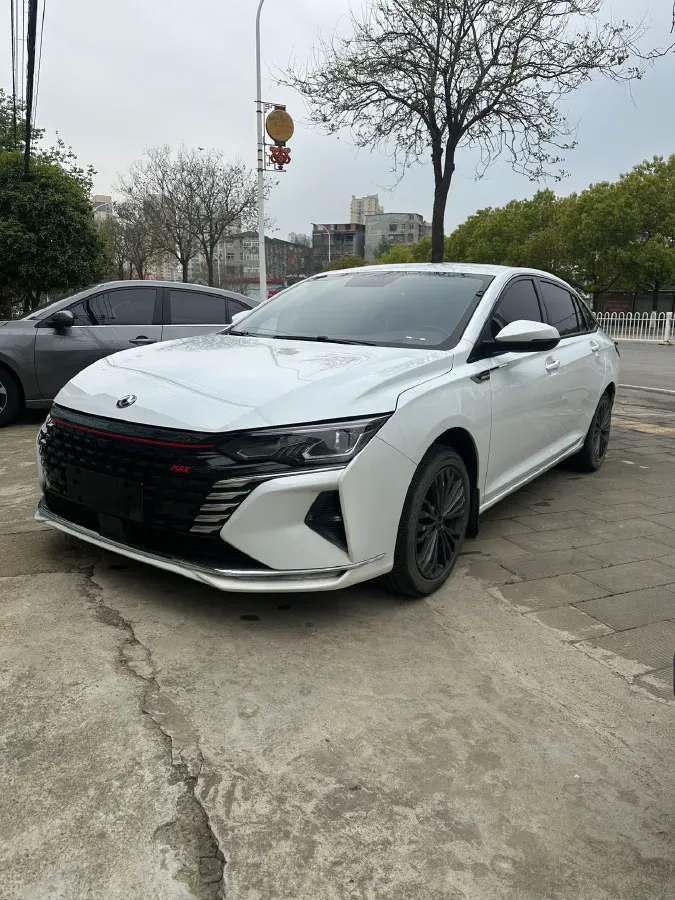 2021 DongFeng Aeolus YiXuan MAX 1.5T 190HP L4 7DCT,autocango,china used car exporter,china ev exporter,chinese used car exporter,chinese used ev exporter