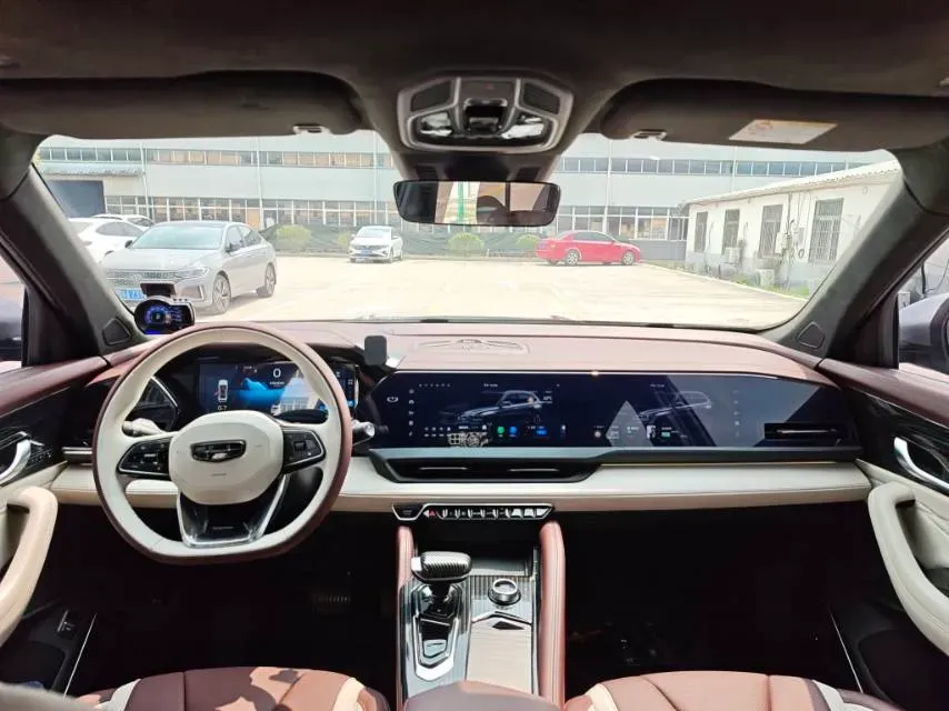 2021 Geely Monjaro 2.0T 218HP L4 7DCT,autocango,china used car exporter,china ev exporter,chinese used car exporter,chinese used ev exporter