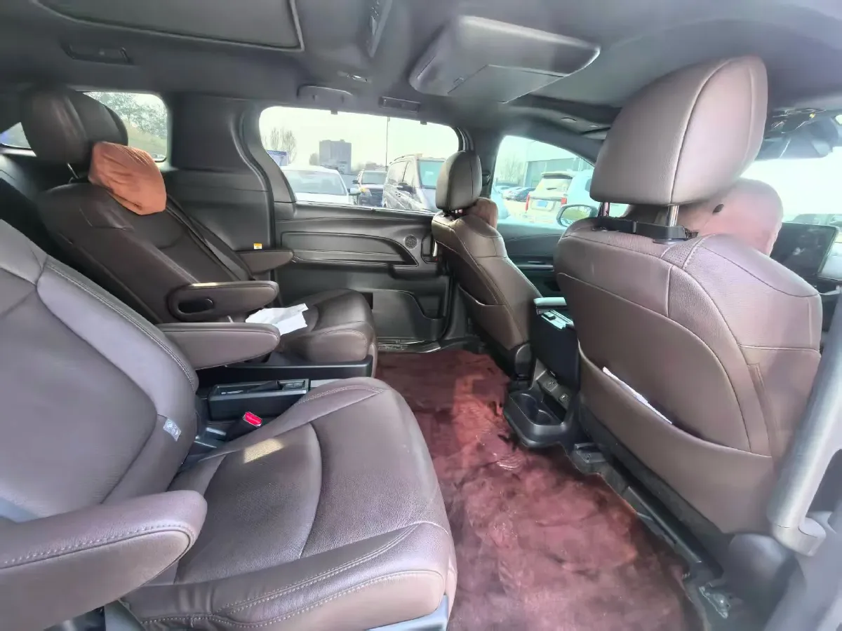 2023 Toyota Sienna 2.5L 189HP L4 E-CVT Hybrid,autocango,china used car exporter,china ev exporter,chinese used car exporter,chinese used ev exporter