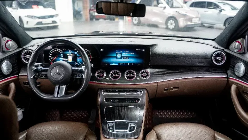 2021 Mercedes-Benz E Class 2.0T 258HP L4 9AT,autocango,china used car exporter,china ev exporter,chinese used car exporter,chinese used ev exporter