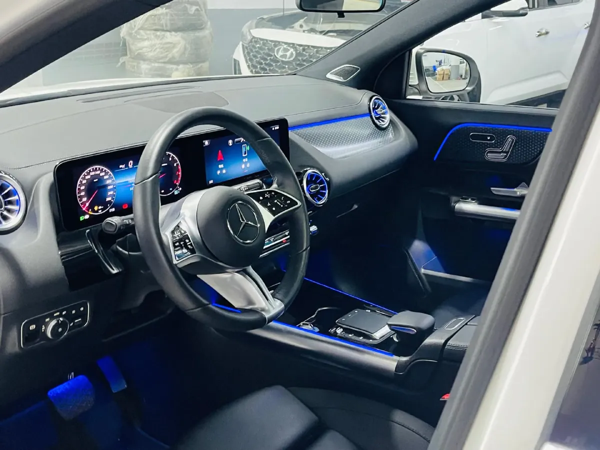 2024 Mercedes-Benz GLA Class 2.0T 190HP L4 8DCT,autocango,china used car exporter,china ev exporter,chinese used car exporter,chinese used ev exporter