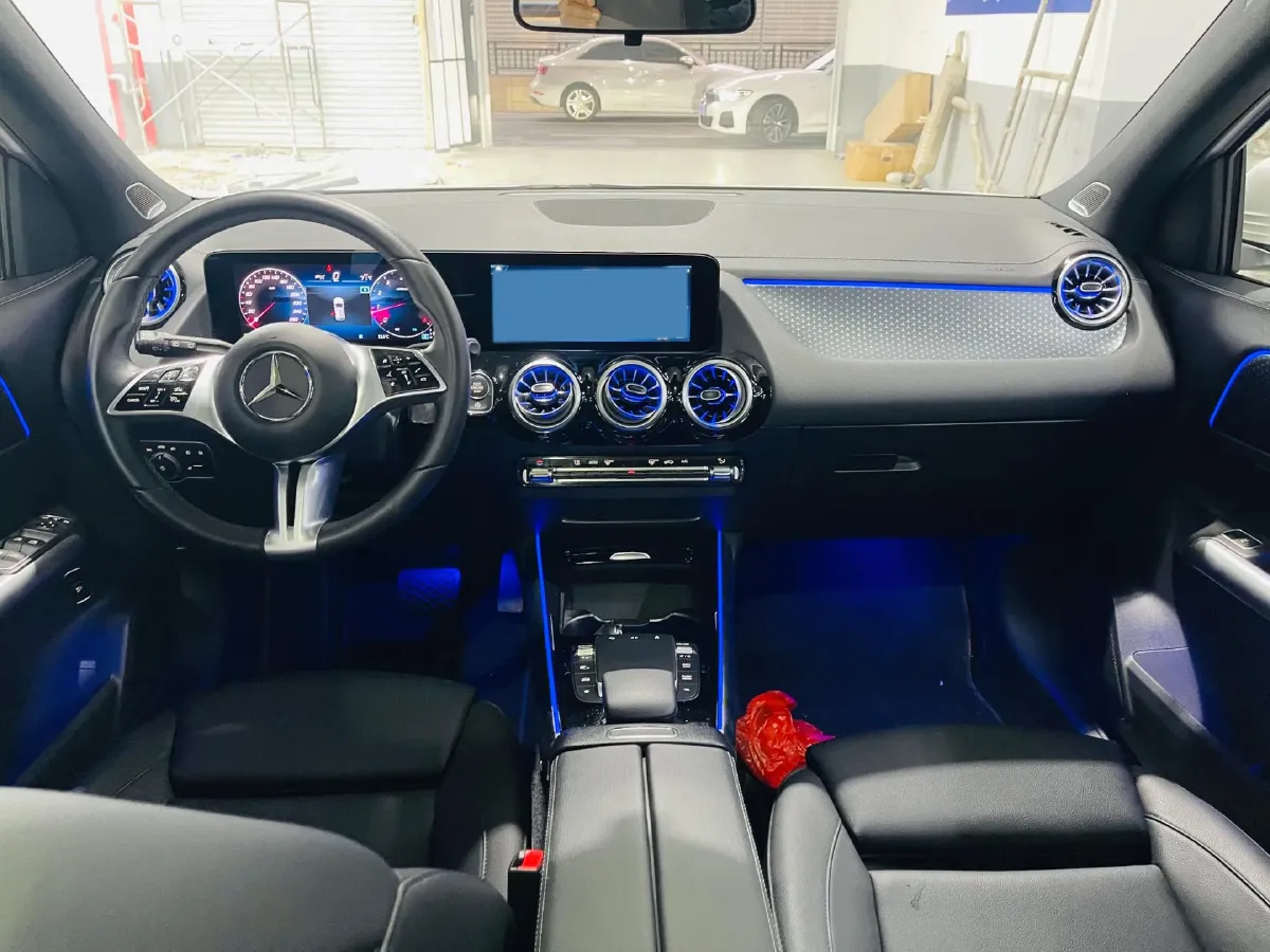 2024 Mercedes-Benz GLA Class 2.0T 190HP L4 8DCT,autocango,china used car exporter,china ev exporter,chinese used car exporter,chinese used ev exporter