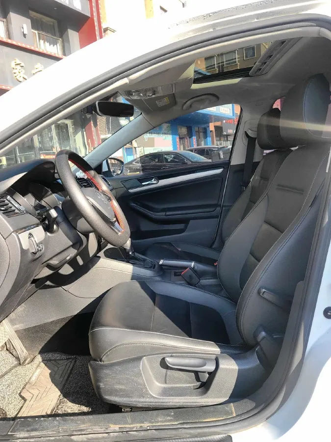 2017 Volkswagen Sagitar 1.6L 110HP L4 6AT,autocango,china used car exporter,china ev exporter,chinese used car exporter,chinese used ev exporter