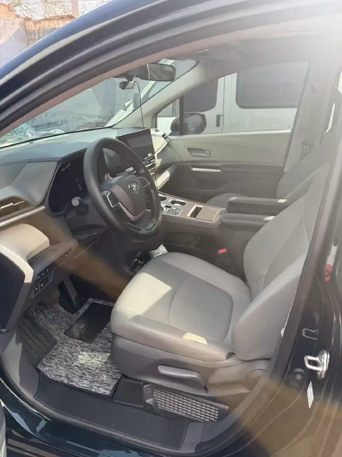 2024 Toyota Granvia 2.5L 189HP L4 E-CVT Hybrid,autocango,china used car exporter,china ev exporter,chinese used car exporter,chinese used ev exporter