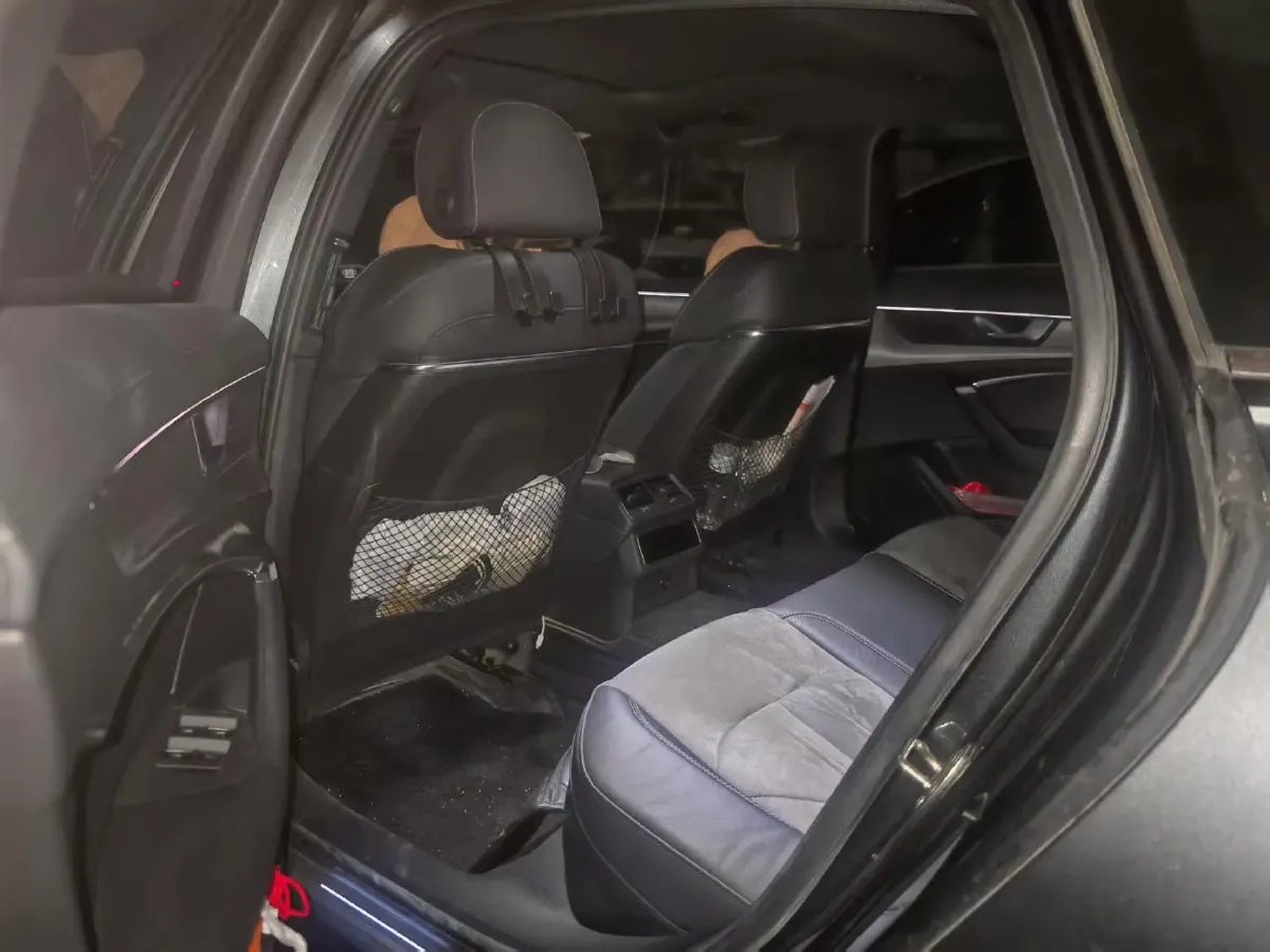 2022 Audi A6L 2.0T 224HP L4 7DCT,autocango,china used car exporter,china ev exporter,chinese used car exporter,chinese used ev exporter