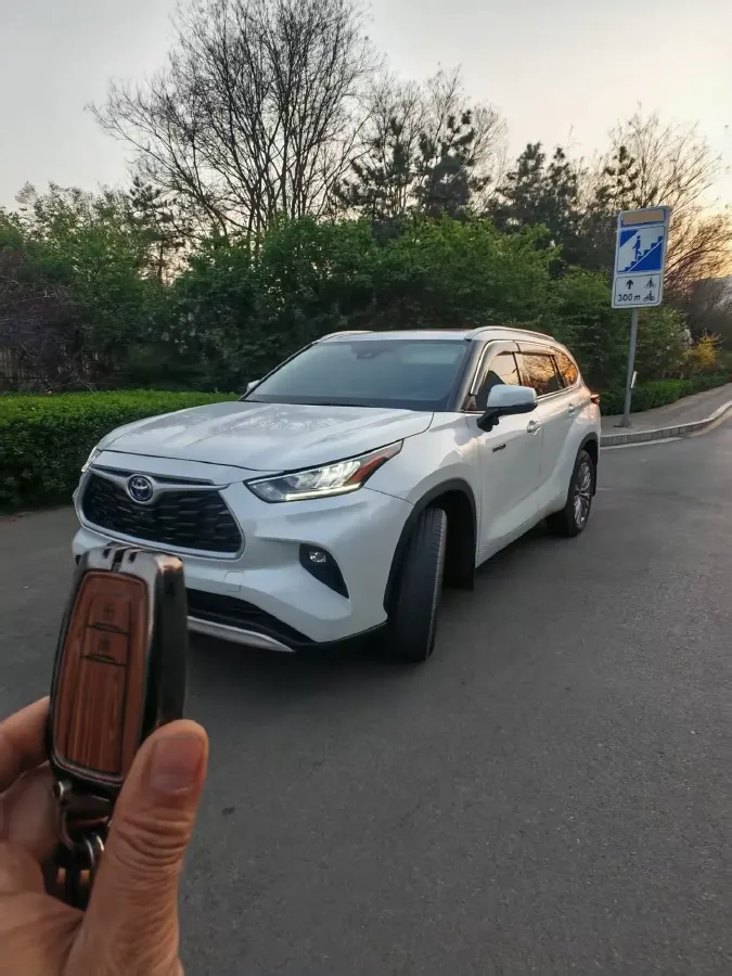 2023 Toyota Highlander 2.5L 189HP L4 E-CVT Hybrid,autocango,china used car exporter,china ev exporter,chinese used car exporter,chinese used ev exporter