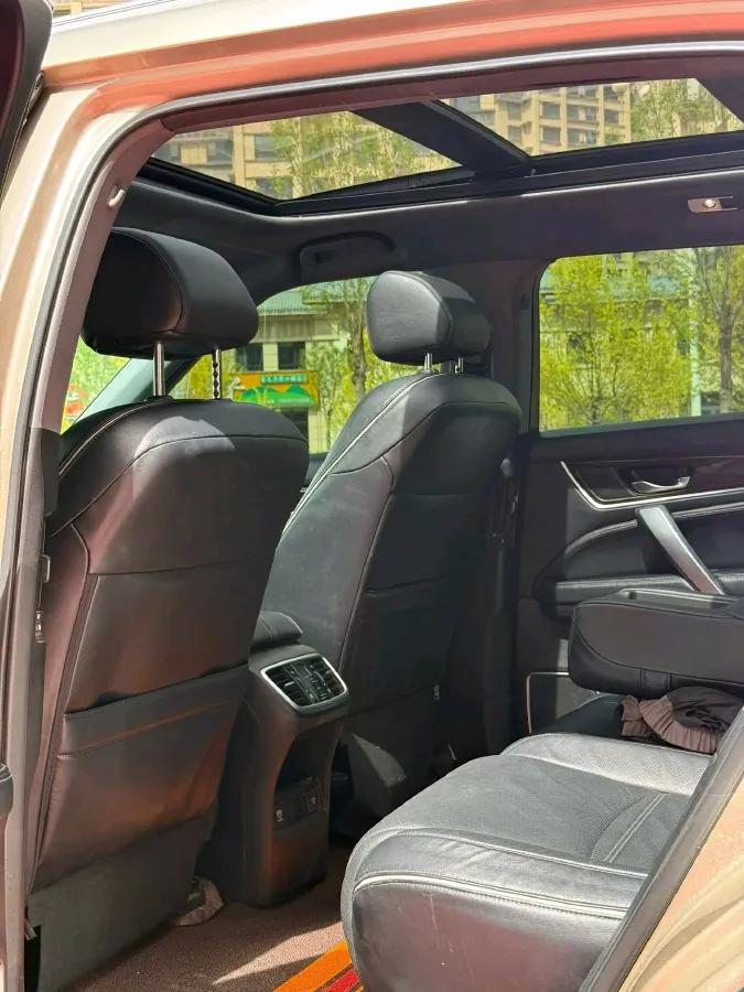 2017 Honda UR-V 1.5T 193HP L4 CVT,autocango,china used car exporter,china ev exporter,chinese used car exporter,chinese used ev exporter