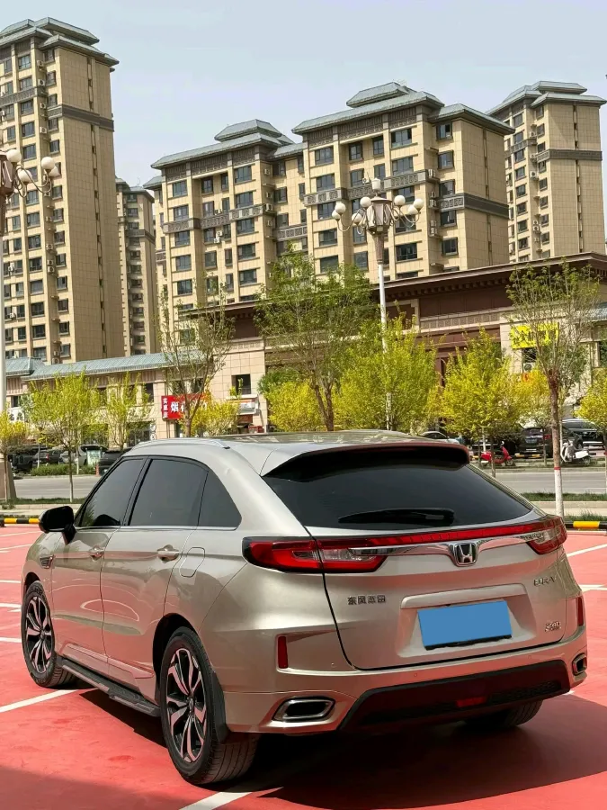 2017 Honda UR-V 1.5T 193HP L4 CVT,autocango,china used car exporter,china ev exporter,chinese used car exporter,chinese used ev exporter