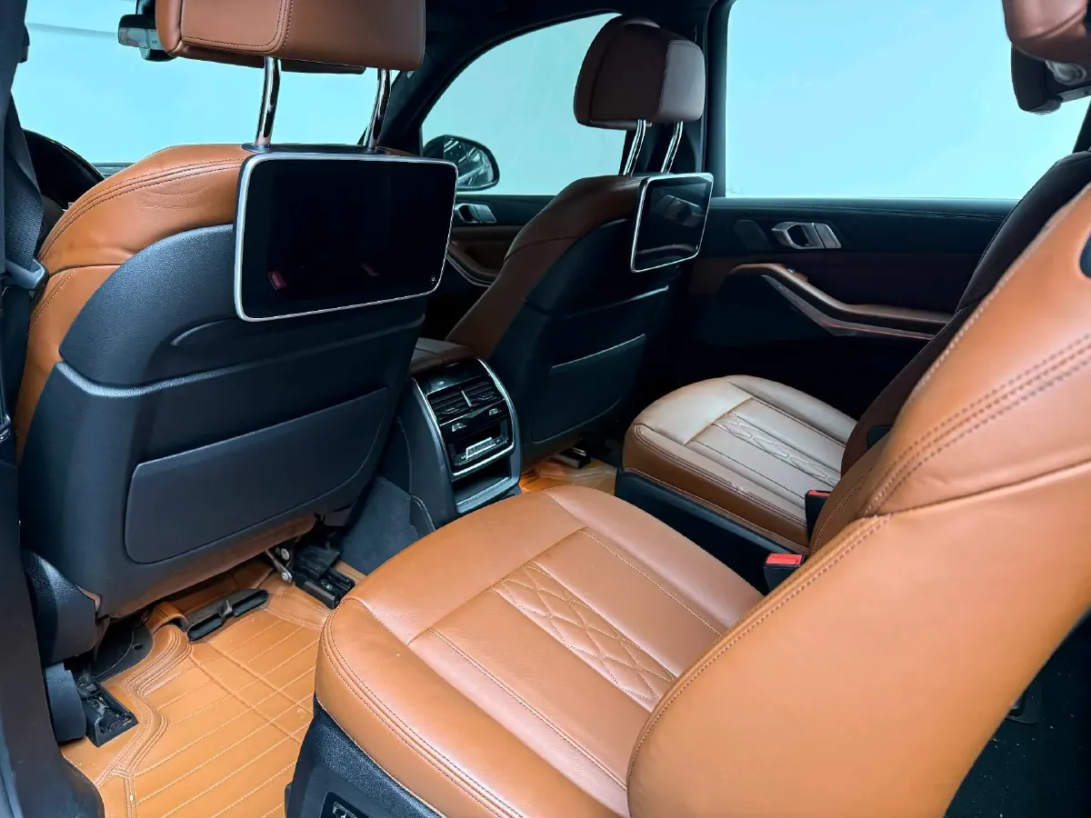 2021 BMW X7 3.0T 340HP L6 8AT,autocango,china used car exporter,china ev exporter,chinese used car exporter,chinese used ev exporter