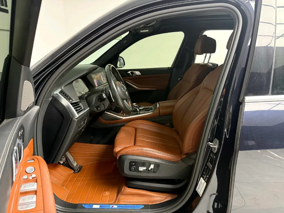 2021 BMW X7 3.0T 340HP L6 8AT,autocango,china used car exporter,china ev exporter,chinese used car exporter,chinese used ev exporter