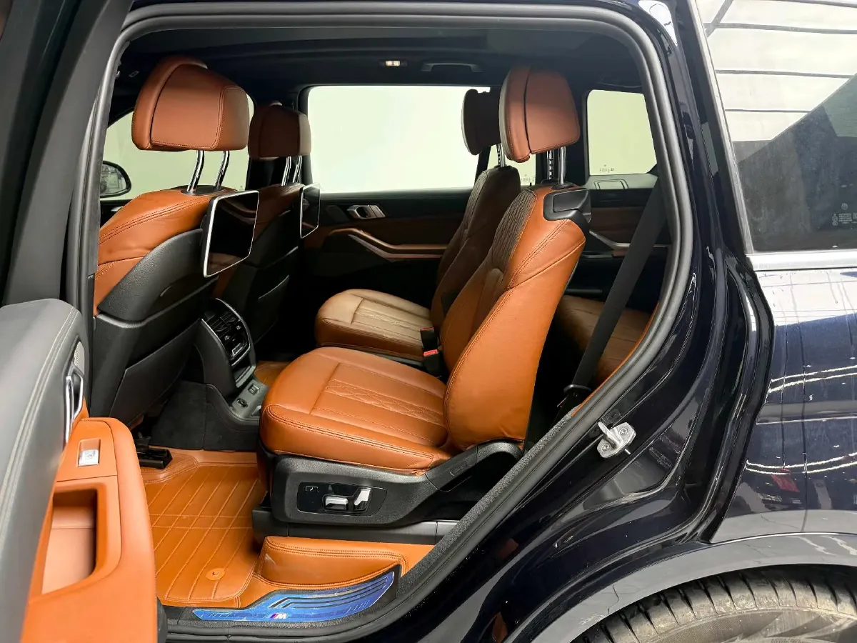 2021 BMW X7 3.0T 340HP L6 8AT,autocango,china used car exporter,china ev exporter,chinese used car exporter,chinese used ev exporter