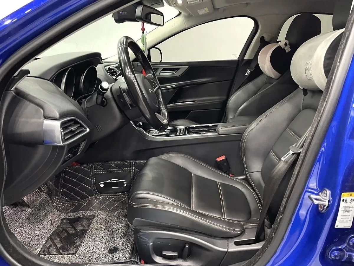 2019 HongQi H7 2.0T 204HP L4 6AT,autocango,china used car exporter,china ev exporter,chinese used car exporter,chinese used ev exporter