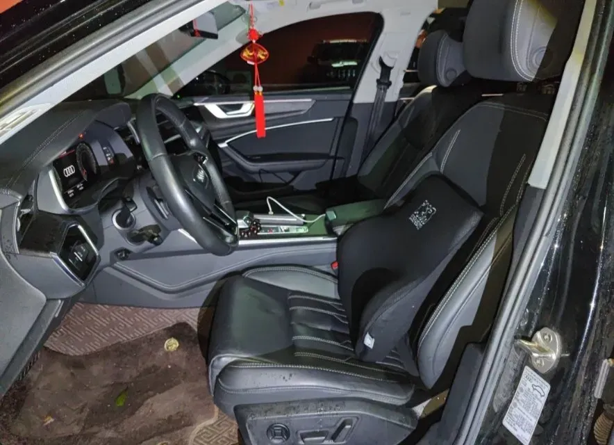 2021 Audi A6L 2.0T 224HP L4 7DCT,autocango,china used car exporter,china ev exporter,chinese used car exporter,chinese used ev exporter