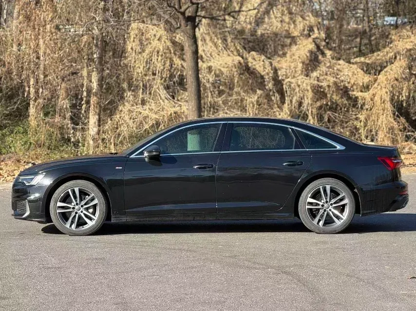 2021 Audi A6L 2.0T 224HP L4 7DCT,autocango,china used car exporter,china ev exporter,chinese used car exporter,chinese used ev exporter