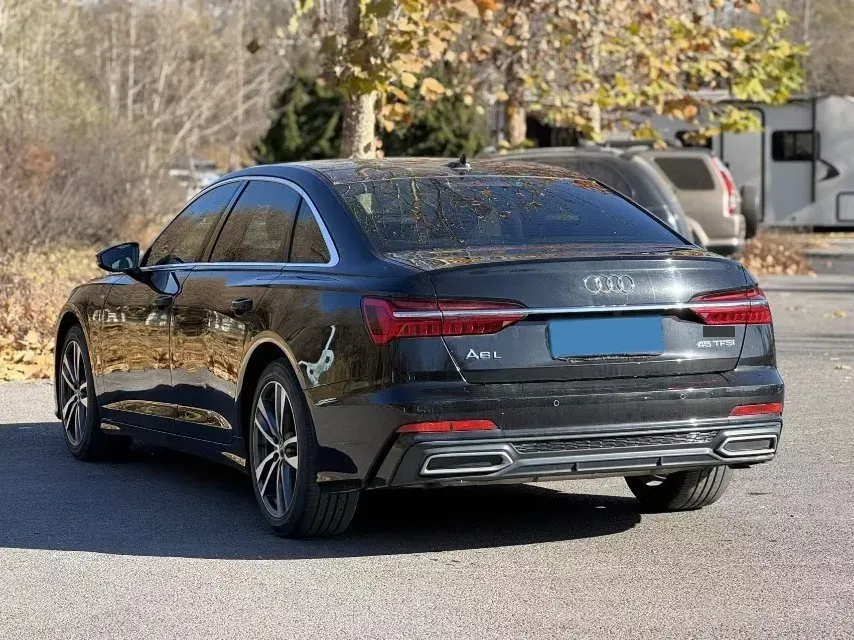 2021 Audi A6L 2.0T 224HP L4 7DCT,autocango,china used car exporter,china ev exporter,chinese used car exporter,chinese used ev exporter