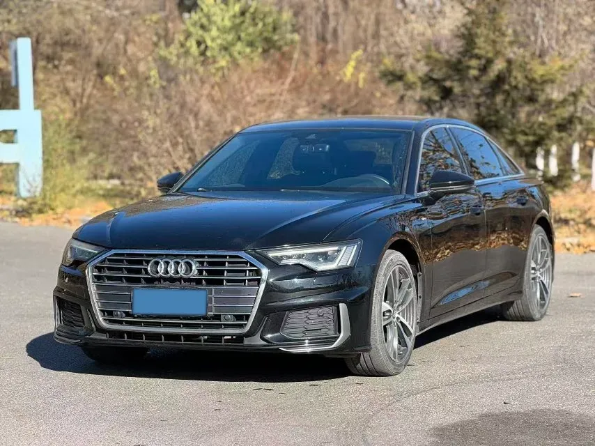 2021 Audi A6L 2.0T 224HP L4 7DCT,autocango,china used car exporter,china ev exporter,chinese used car exporter,chinese used ev exporter