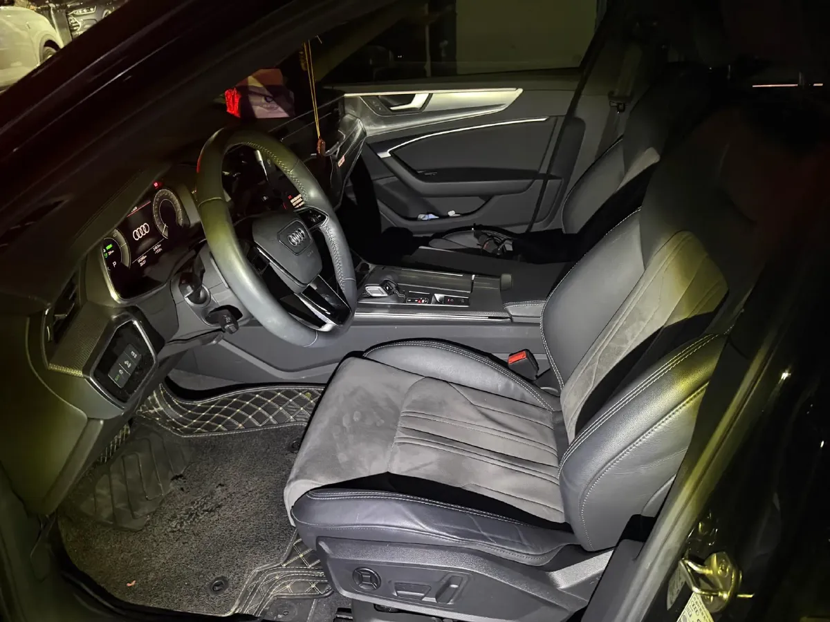 2020 Audi A6L 2.0T 252HP L4 7DCT PHEV 14.1KWH,autocango,china used car exporter,china ev exporter,chinese used car exporter,chinese used ev exporter