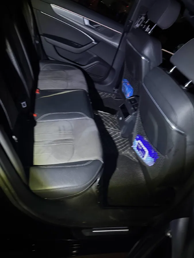 2020 Audi A6L 2.0T 252HP L4 7DCT PHEV 14.1KWH,autocango,china used car exporter,china ev exporter,chinese used car exporter,chinese used ev exporter