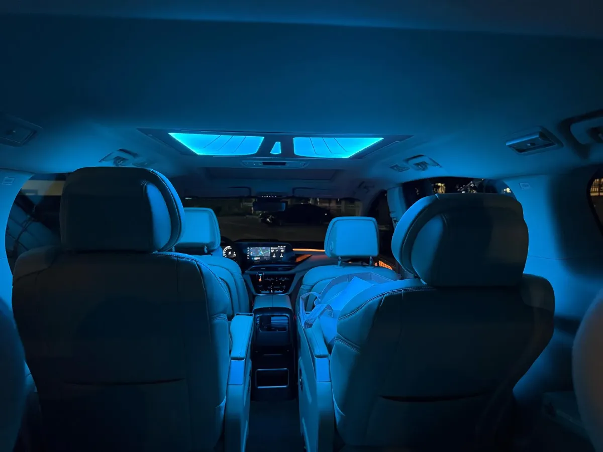 2023 Buick GL8 2.0T 237HP L4 9AT,autocango,china used car exporter,china ev exporter,chinese used car exporter,chinese used ev exporter