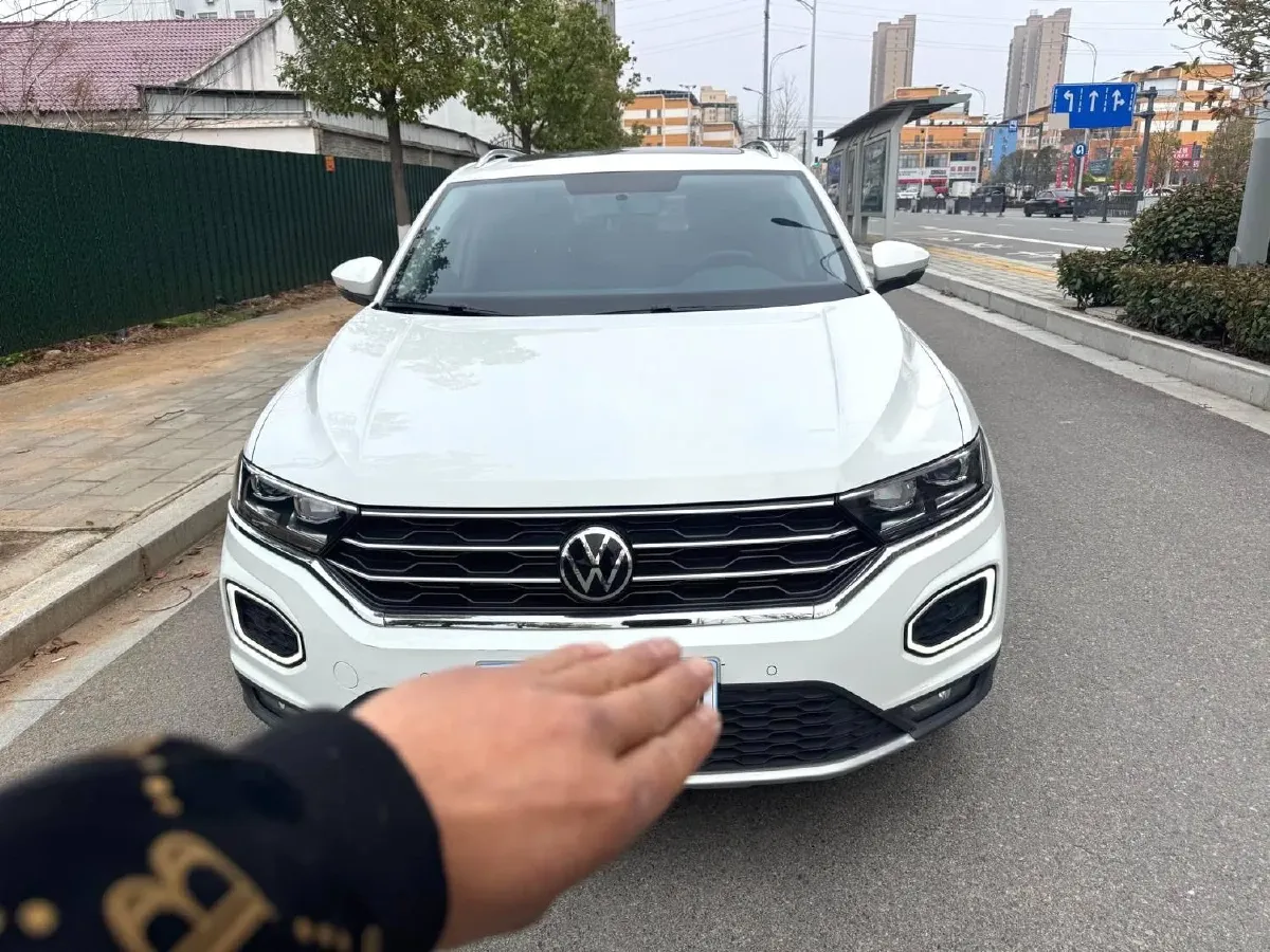 2022 Volkswagen T-Roc 1.4T 150HP L4 7DCT,autocango,china used car exporter,china ev exporter,chinese used car exporter,chinese used ev exporter
