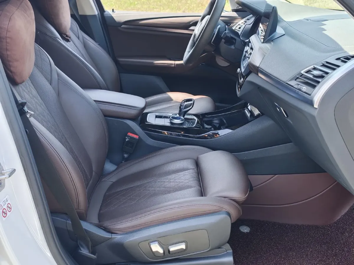 2022 BMW X3 2.0T 252HP L4 8AT,autocango,china used car exporter,china ev exporter,chinese used car exporter,chinese used ev exporter