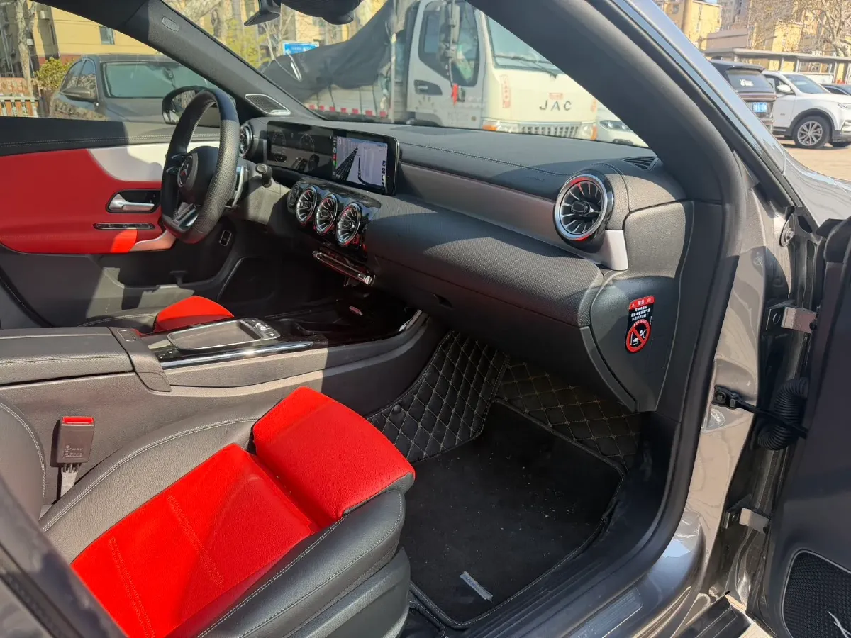 2024 Mercedes-Benz CLA AMG 2.0T 306HP L4 8DCT,autocango,china used car exporter,china ev exporter,chinese used car exporter,chinese used ev exporter