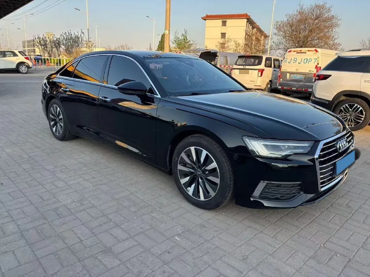 2020 Audi A6L 2.0T 224HP L4 7DCT,autocango,china used car exporter,china ev exporter,chinese used car exporter,chinese used ev exporter