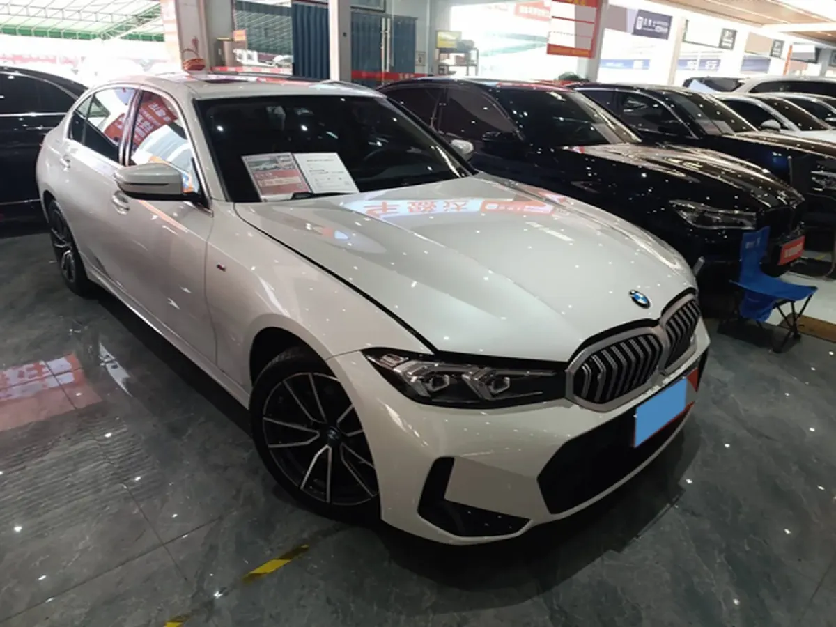 2023 BMW 3 Series 2.0T 156HP L4 8AT,autocango,china used car exporter,china ev exporter,chinese used car exporter,chinese used ev exporter