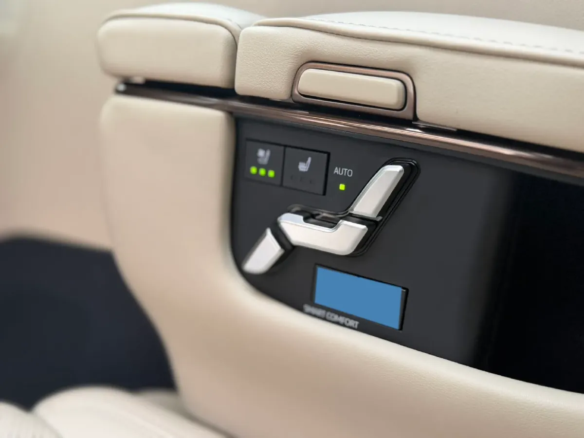 2024 Toyota Vellfire 2.5L 190HP L4 E-CVT Hybrid,autocango,china used car exporter,china ev exporter,chinese used car exporter,chinese used ev exporter