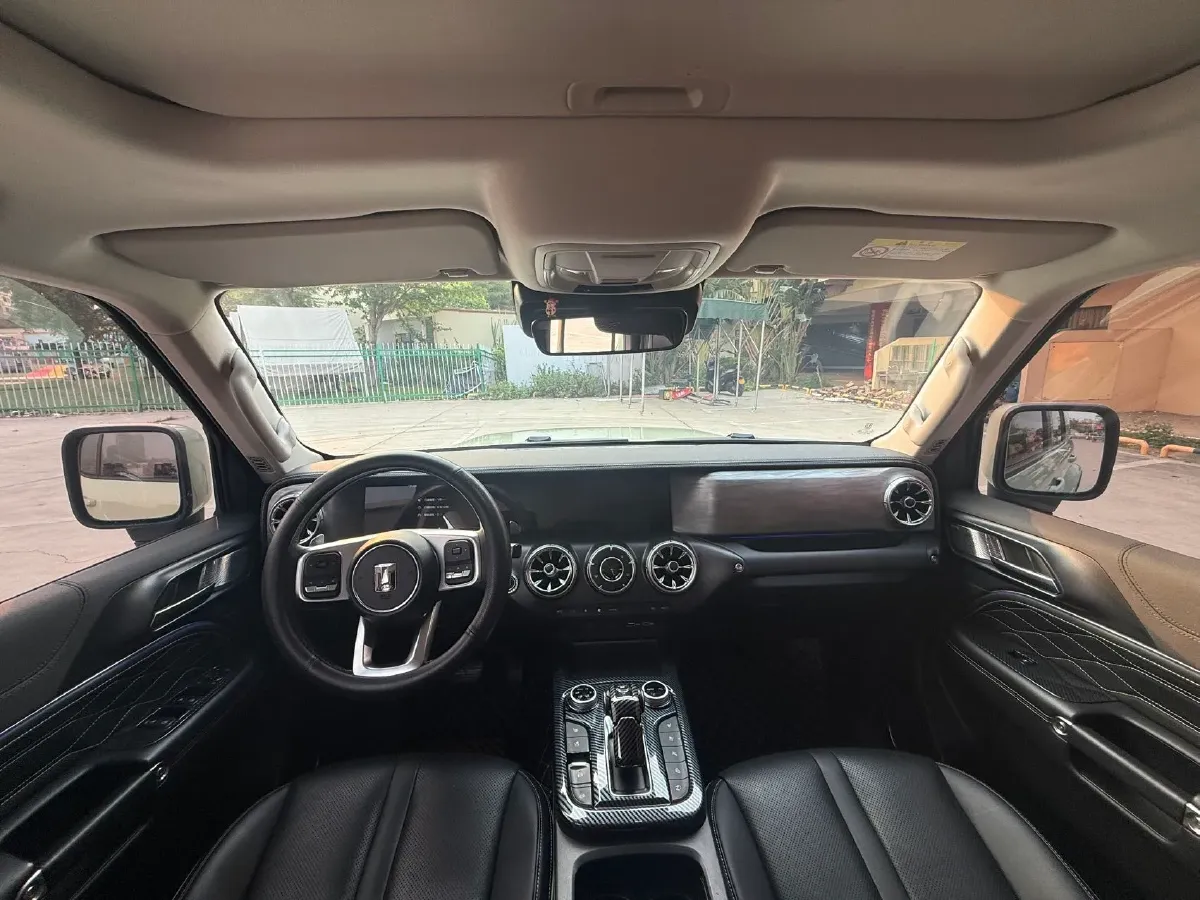 2023 Tank 300 2.0T 227HP L4 8AT,autocango,china used car exporter,china ev exporter,chinese used car exporter,chinese used ev exporter