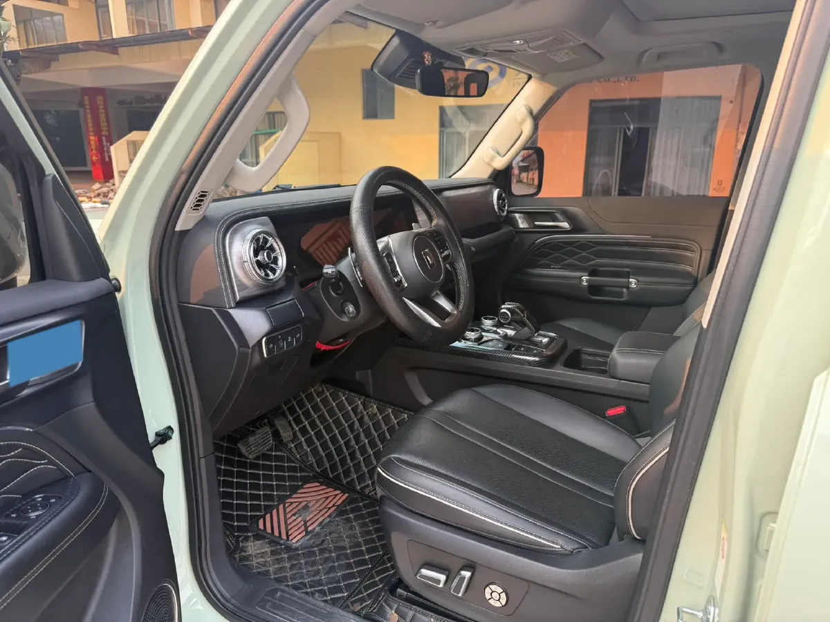 2023 Tank 300 2.0T 227HP L4 8AT,autocango,china used car exporter,china ev exporter,chinese used car exporter,chinese used ev exporter