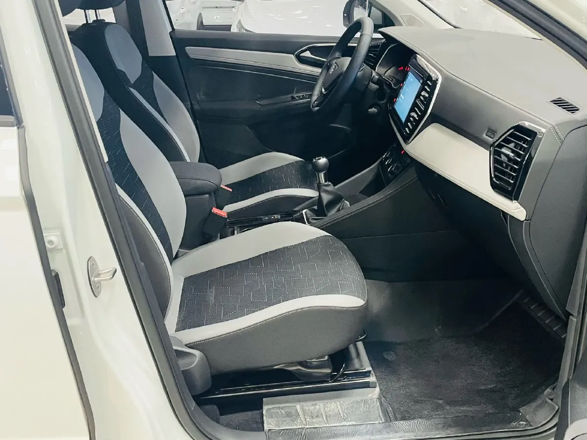 2024 Jetta VS5 1.4T 150HP L4 5MT,autocango,china used car exporter,china ev exporter,chinese used car exporter,chinese used ev exporter