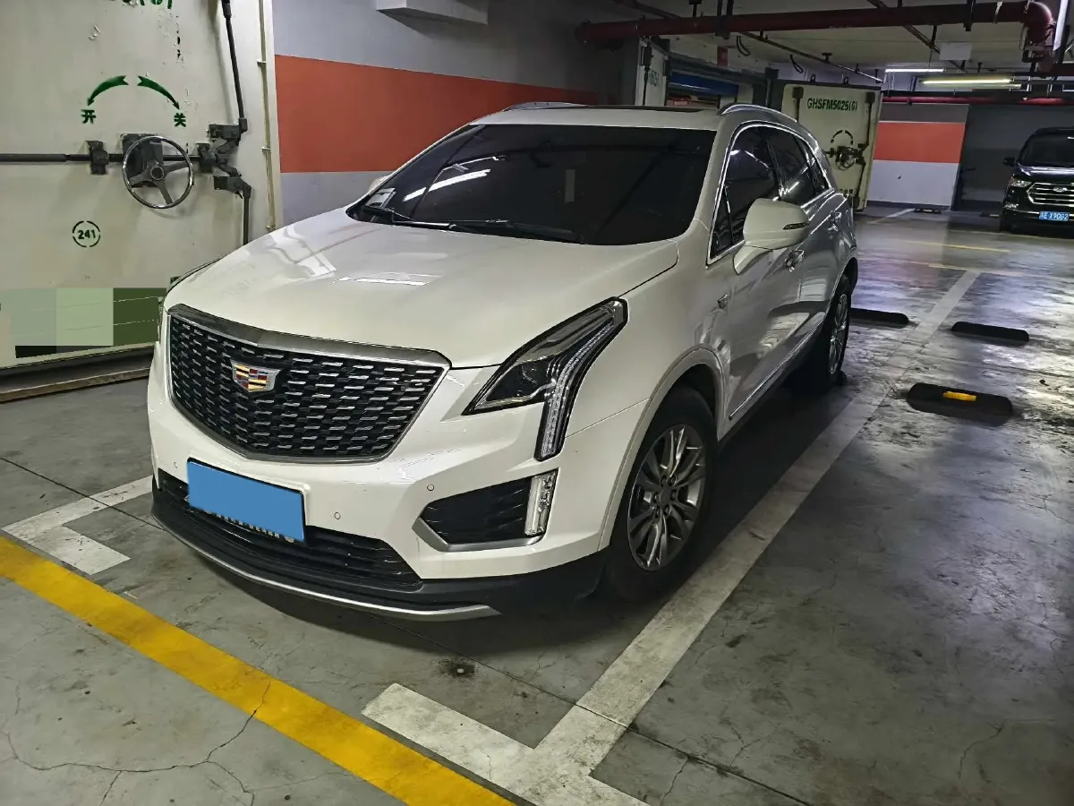 2022 Cadillac XT5 2.0T 237HP L4 9AT,autocango,china used car exporter,china ev exporter,chinese used car exporter,chinese used ev exporter