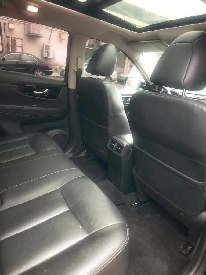 2021 Nissan X-Trail 2.0L 151HP L4 CVT,autocango,china used car exporter,china ev exporter,chinese used car exporter,chinese used ev exporter