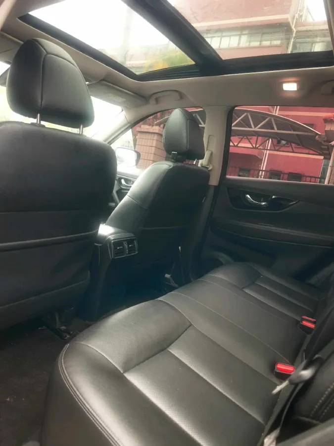 2021 Nissan X-Trail 2.0L 151HP L4 CVT,autocango,china used car exporter,china ev exporter,chinese used car exporter,chinese used ev exporter