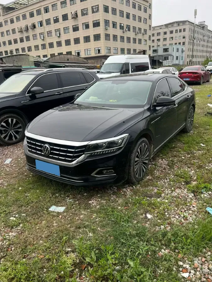 2020 Volkswagen Passat 2.0T 186HP L4 7DCT,autocango,china used car exporter,china ev exporter,chinese used car exporter,chinese used ev exporter