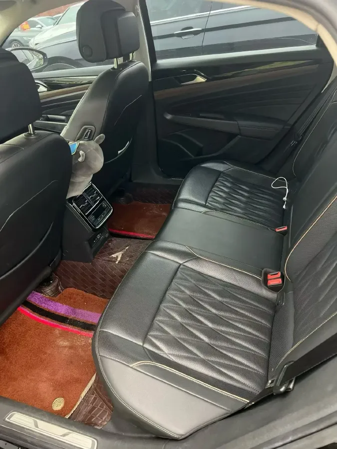 2020 Volkswagen Passat 2.0T 186HP L4 7DCT,autocango,china used car exporter,china ev exporter,chinese used car exporter,chinese used ev exporter