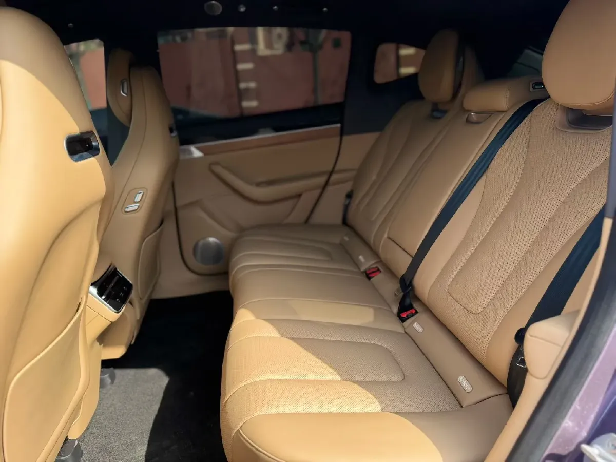 2026 Luxeed R7 REEV 156HP REEV,autocango,china used car exporter,china ev exporter,chinese used car exporter,chinese used ev exporter