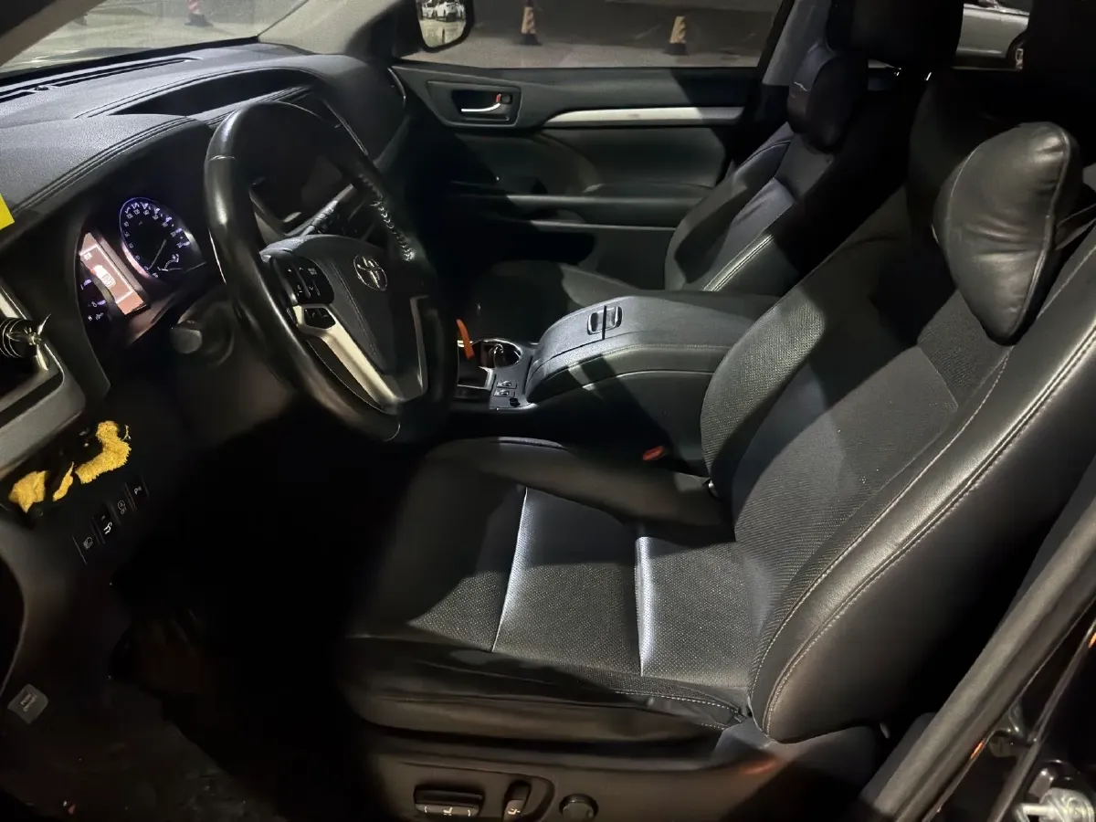 2018 Toyota Highlander 2.0T 220HP L4 6AT,autocango,china used car exporter,china ev exporter,chinese used car exporter,chinese used ev exporter