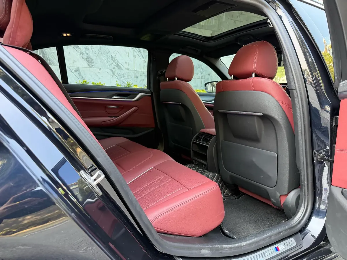 2023 BMW 5 Series 2.0T 245HP L4 8AT,autocango,china used car exporter,china ev exporter,chinese used car exporter,chinese used ev exporter